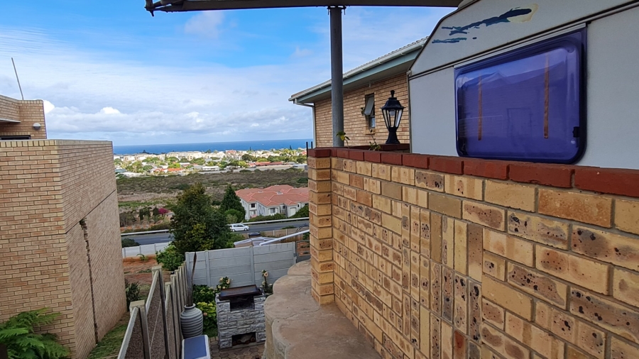 3 Bedroom Property for Sale in Hartenbos Heuwels Western Cape